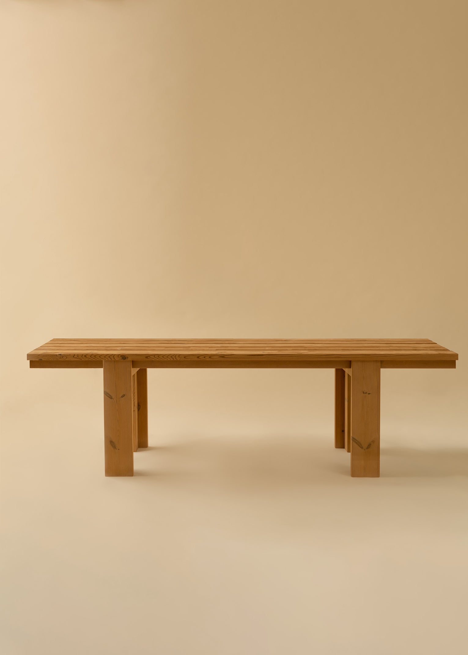 013 Osa Outdoor Dining Table