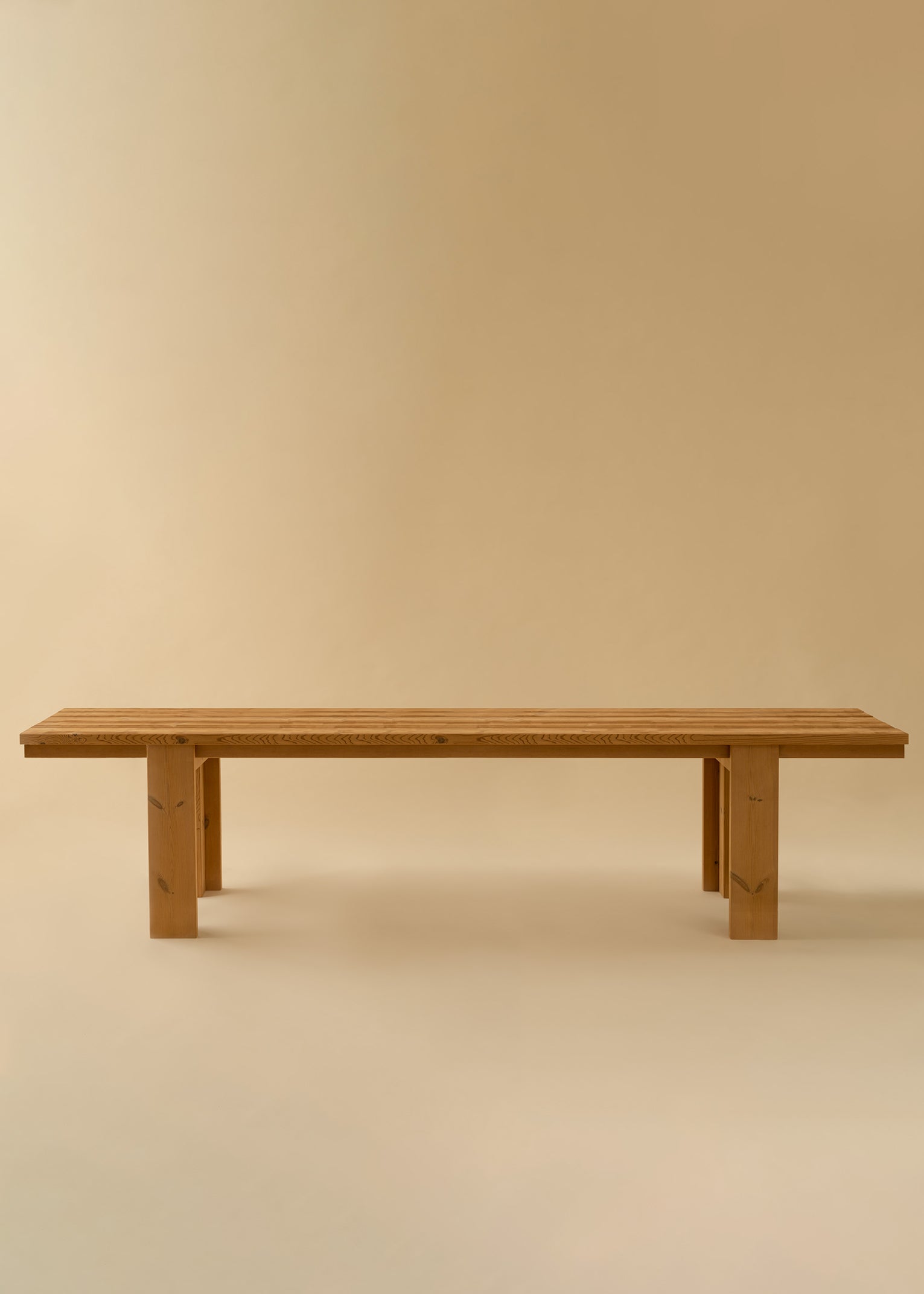 013 Osa Outdoor Dining Table