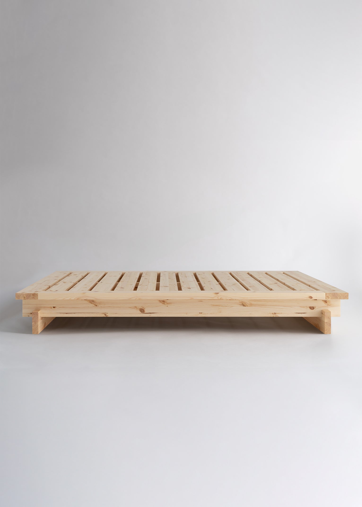 017 Aamu Bed Frame