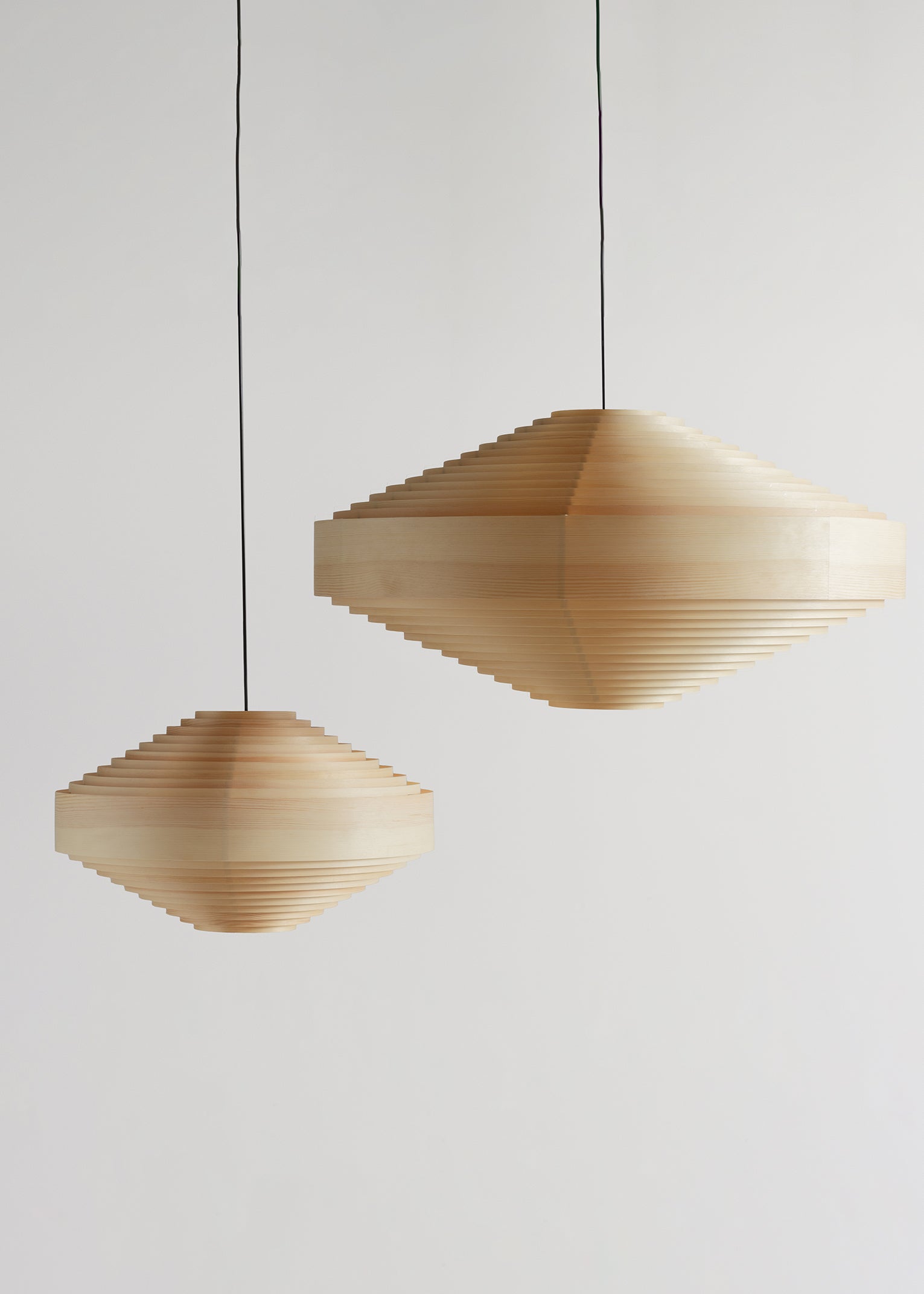 1003 Hans Pendant XL 90 by Hans-Agne Jakobsson – Vaarnii