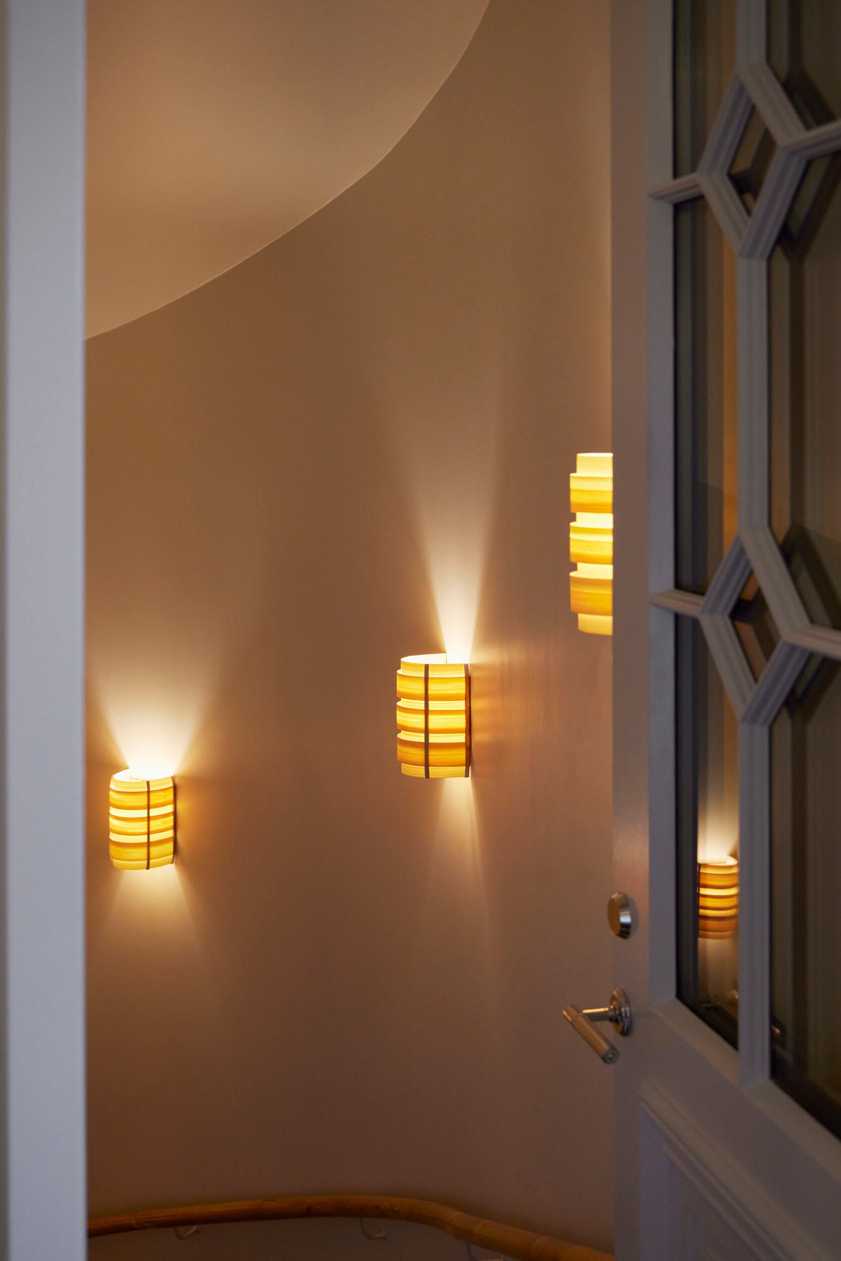 1004 Hans Wall Light by Hans-Agne Jakobsson – Vaarnii