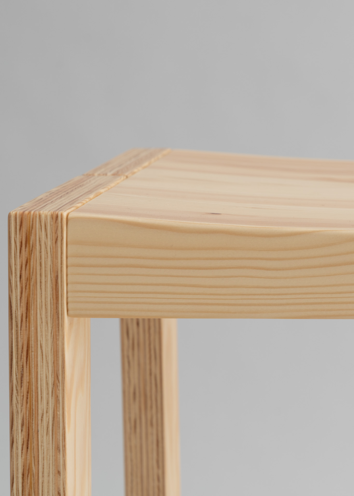 016 Maasto Bar Stool