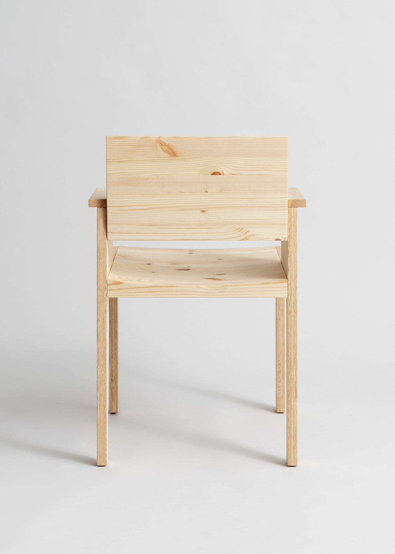016 Maasto Dining Armchair