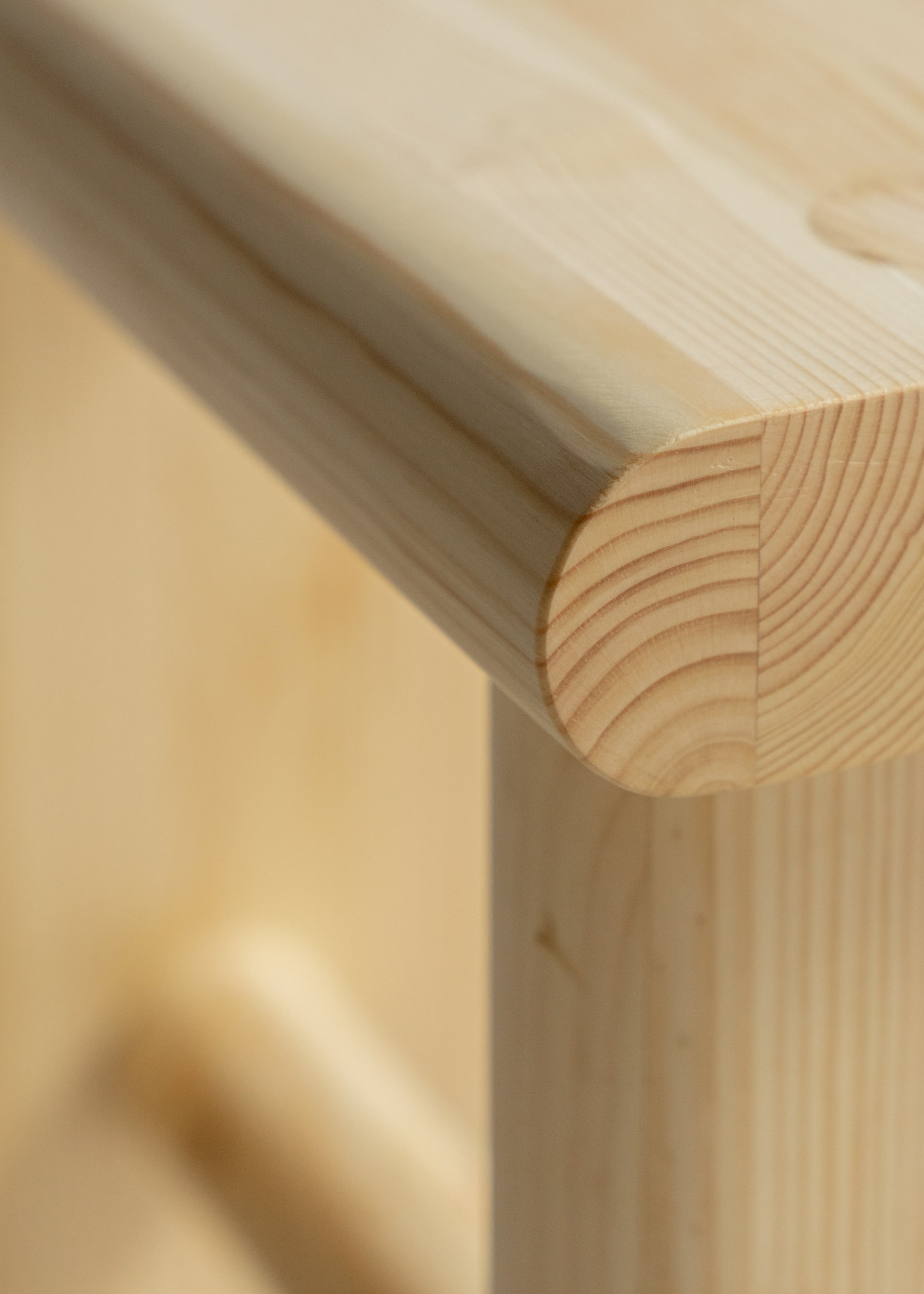 002 Ast Stool