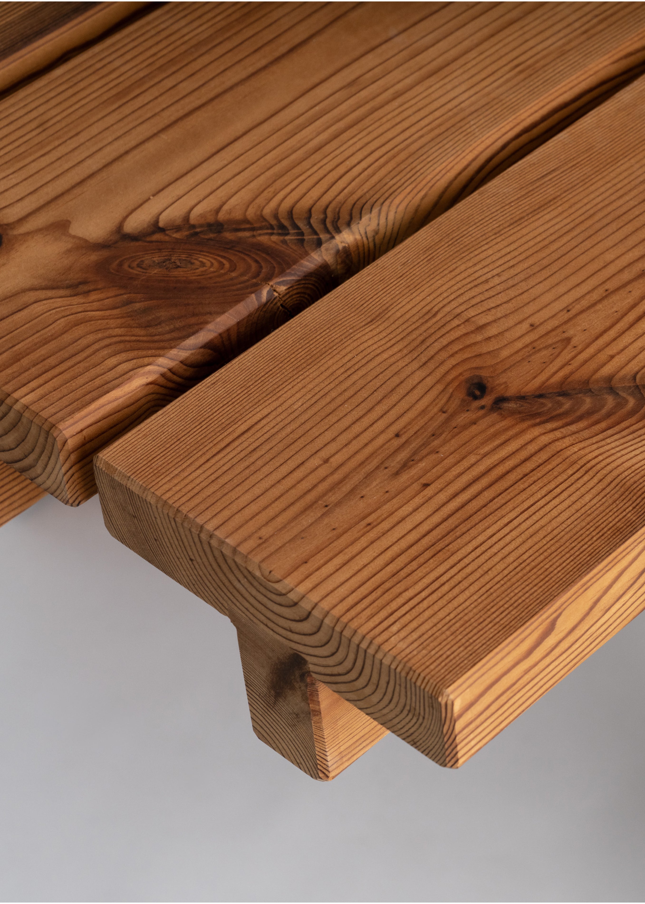 013 Osa Outdoor Dining Table