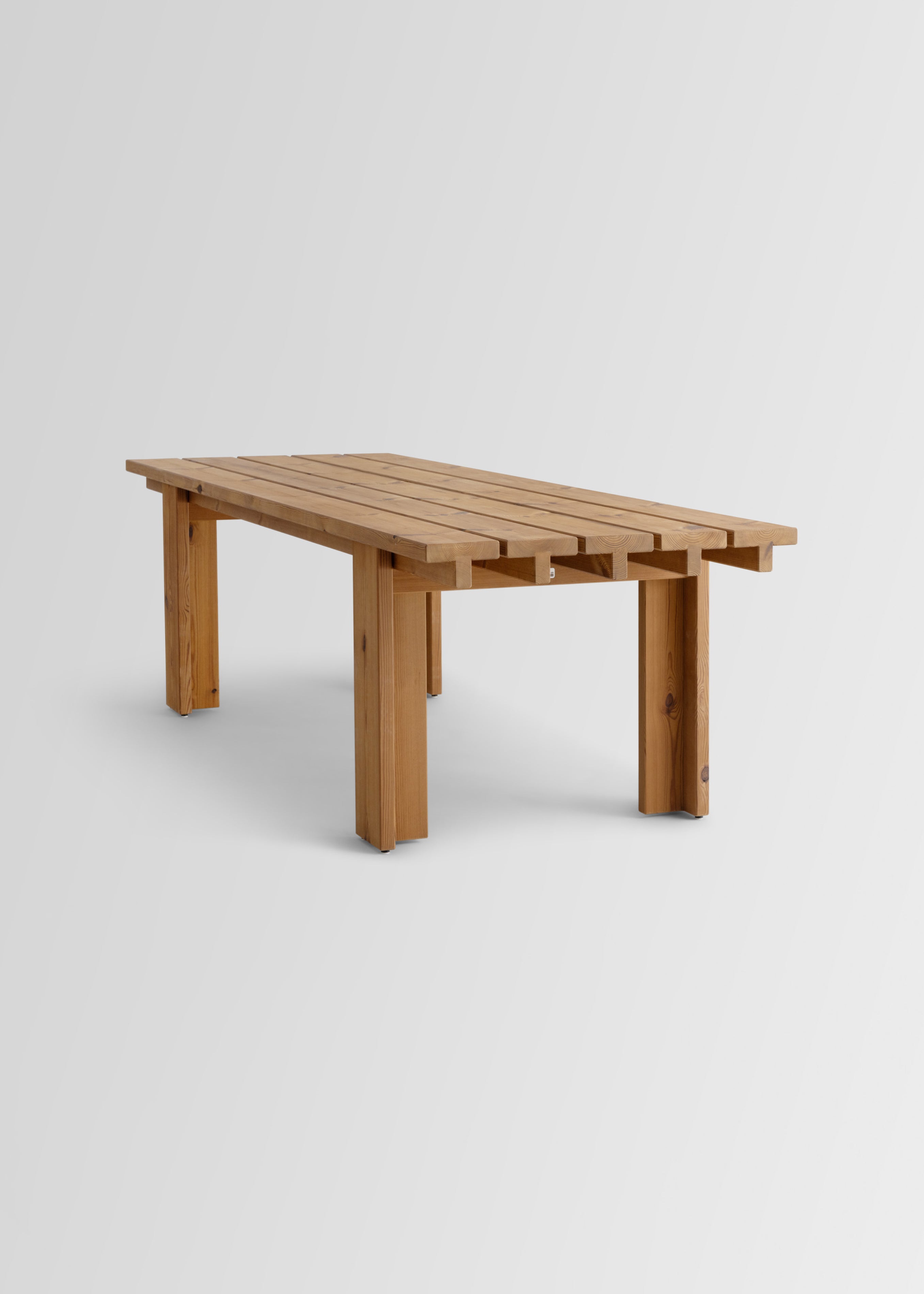 013 Osa Outdoor Dining Table by Henrik Tjaerby – Vaarnii