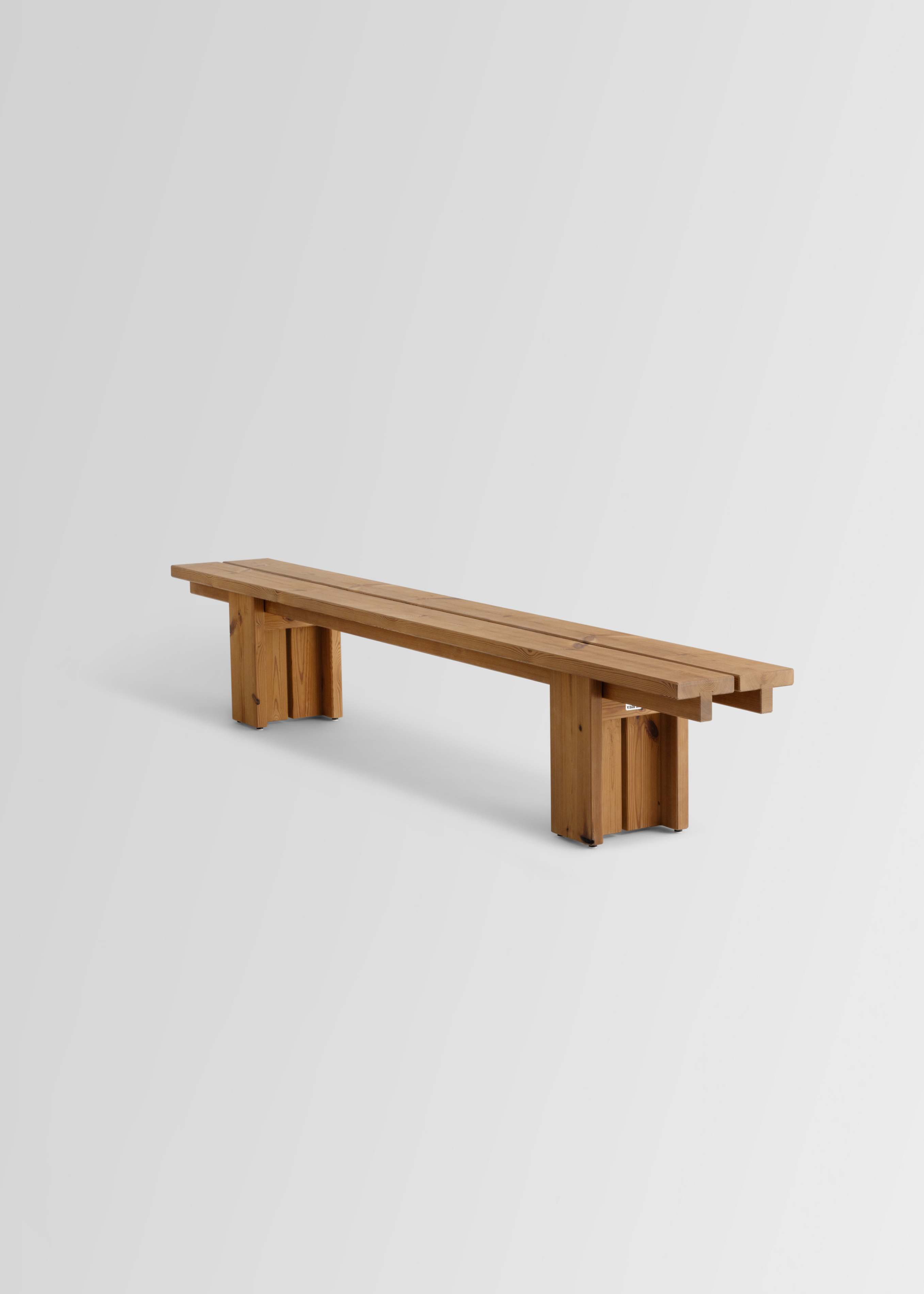 013 Osa Outdoor Bench