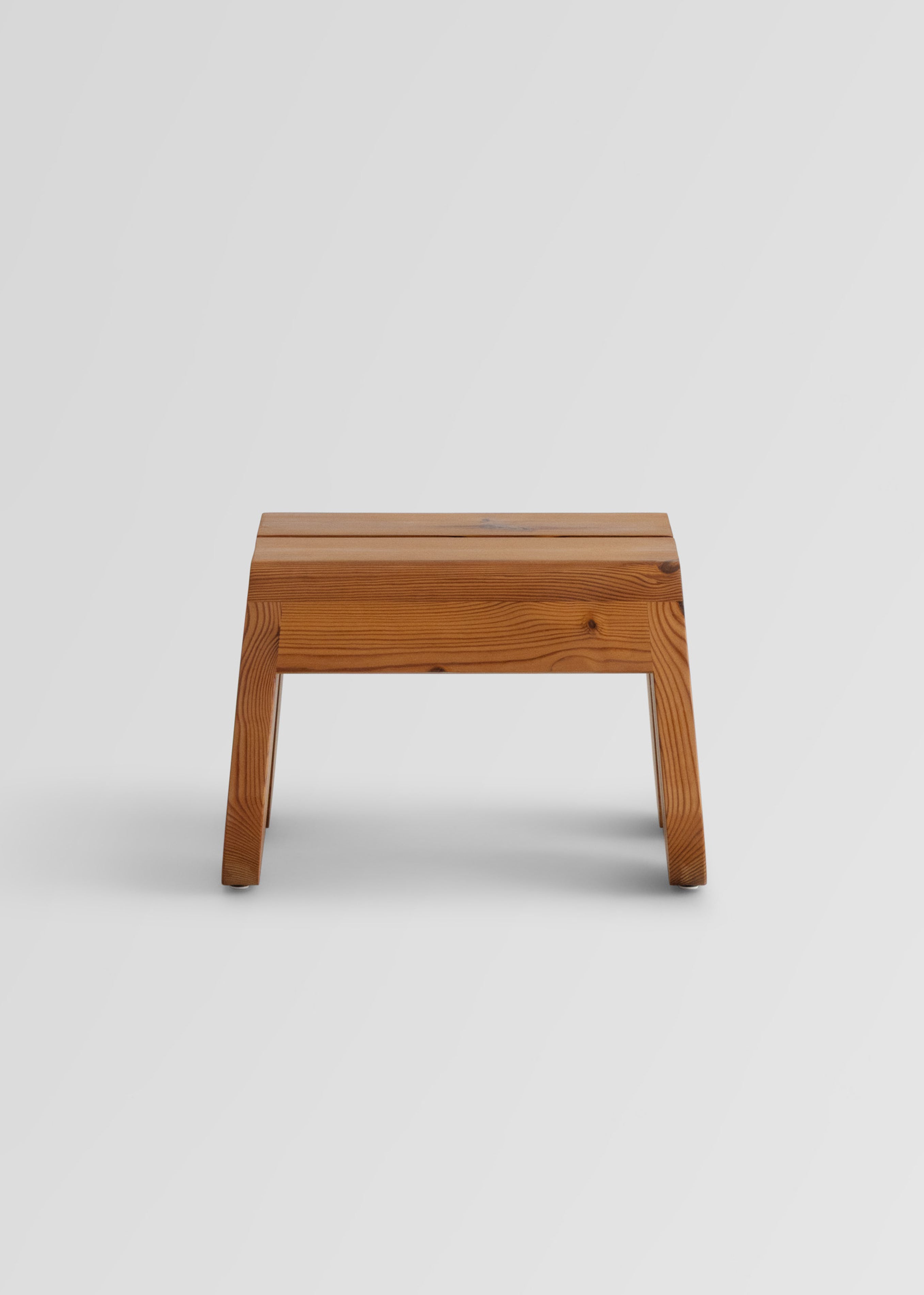 015 Peace Outdoor Footstool