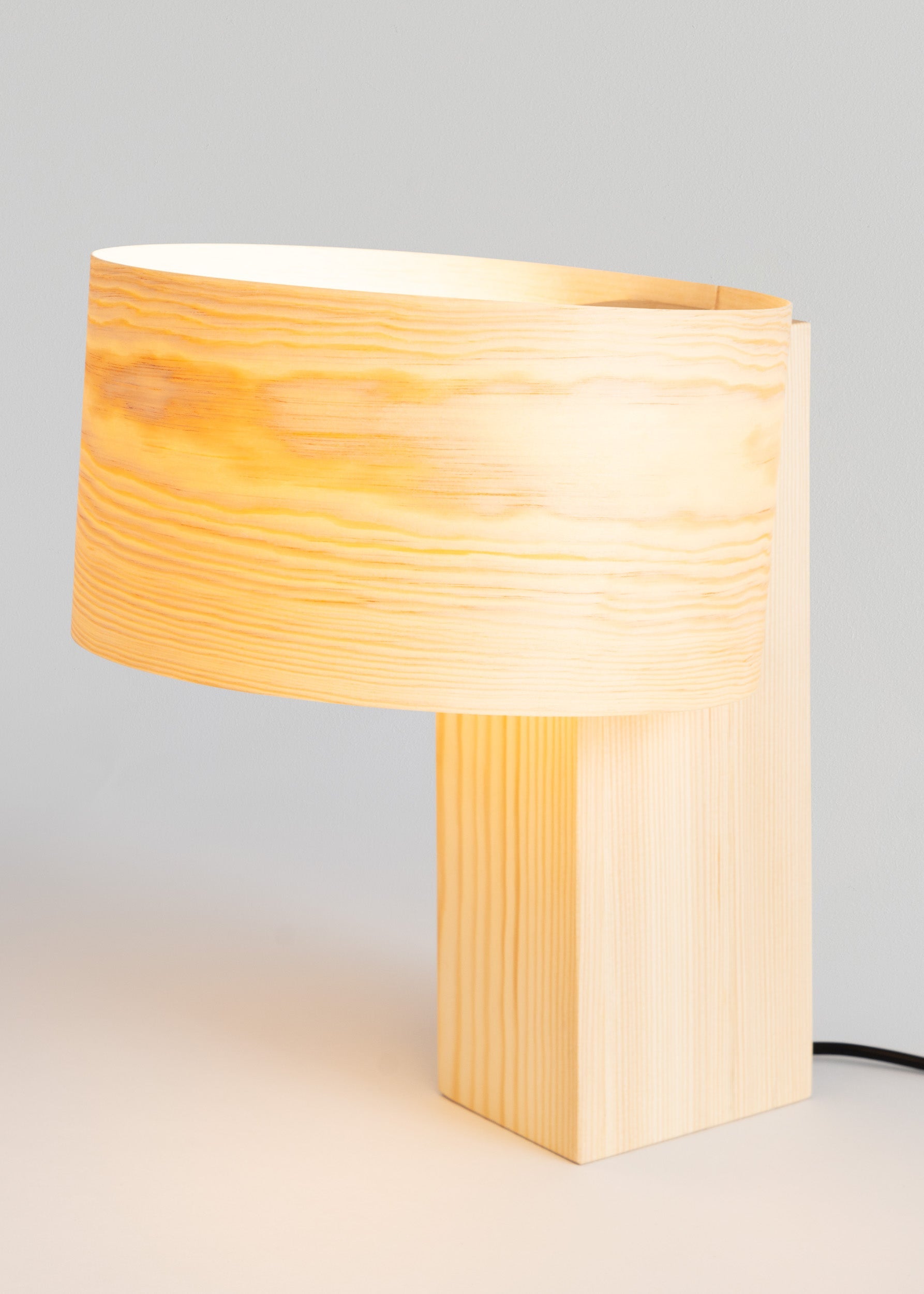 018 Hoop Table Lamp Medium