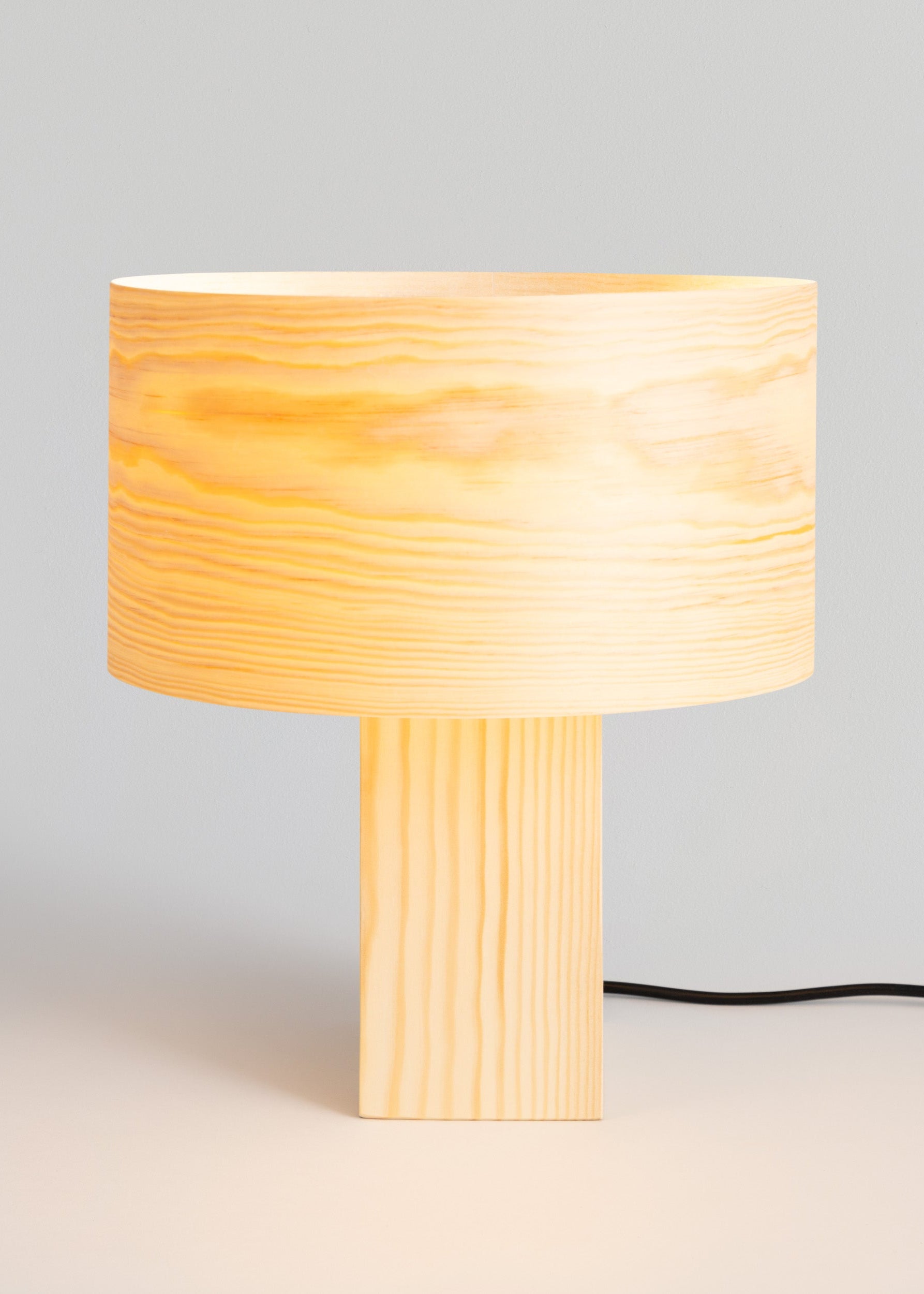 018 Hoop Table Lamp Medium