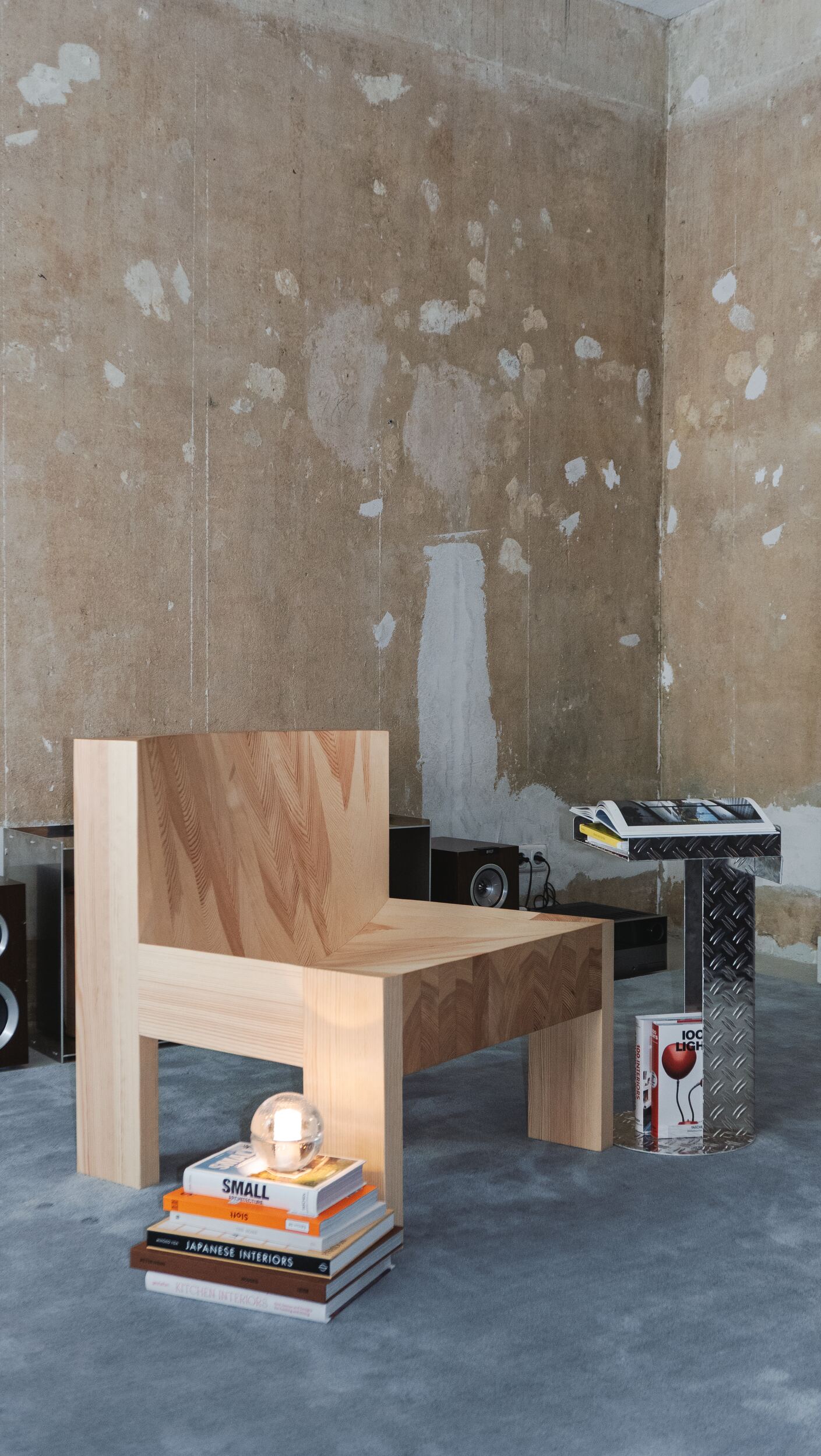 005 Lounge Chair by Max Lamb – Vaarnii